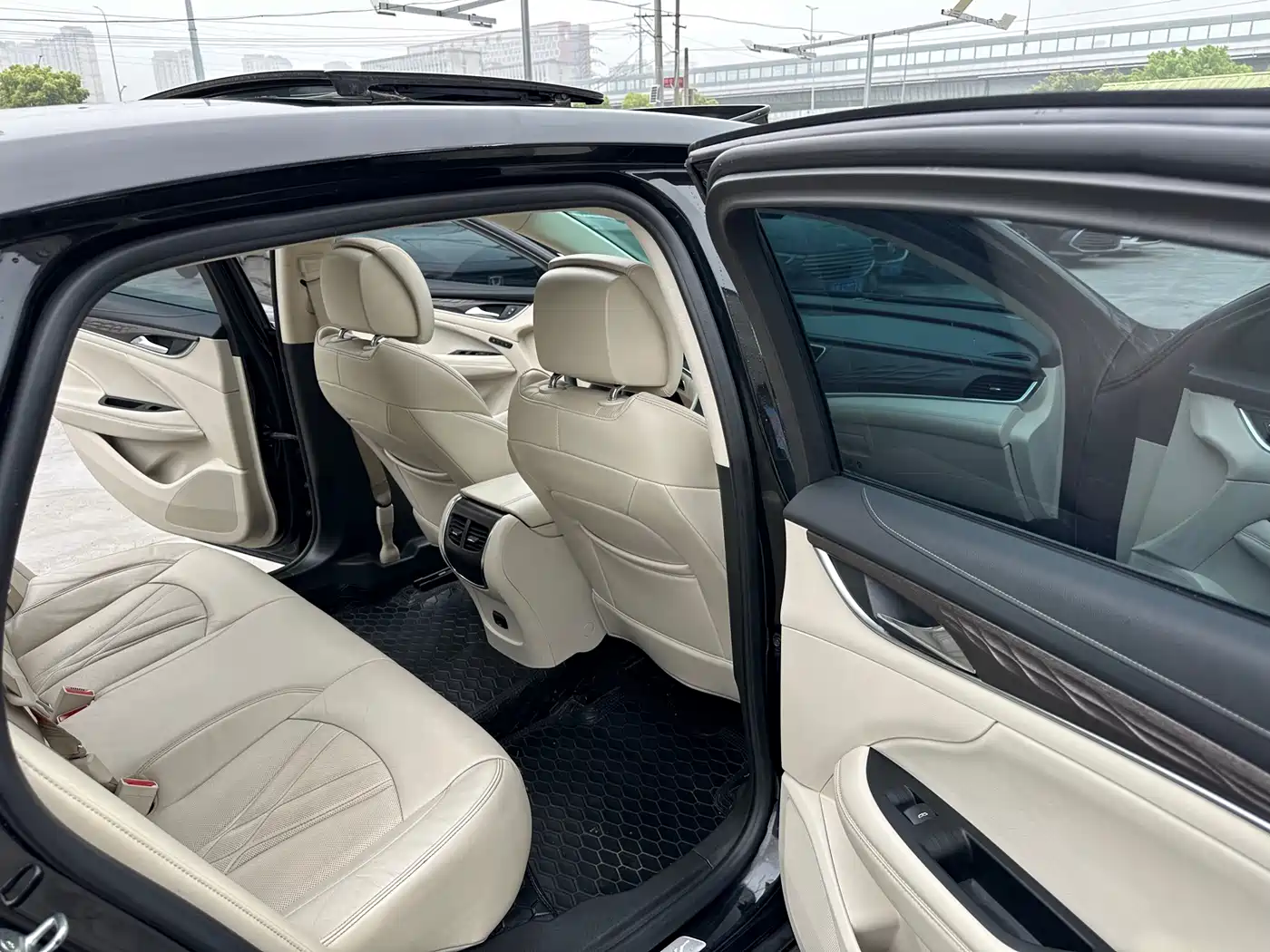 BUICK LACROSSE