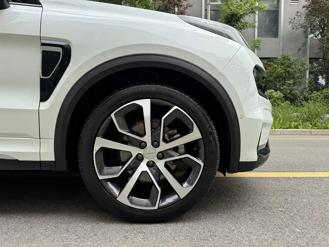 Lynk & Co 05 2020 2.0TD 4WD Halo Edition фото 8