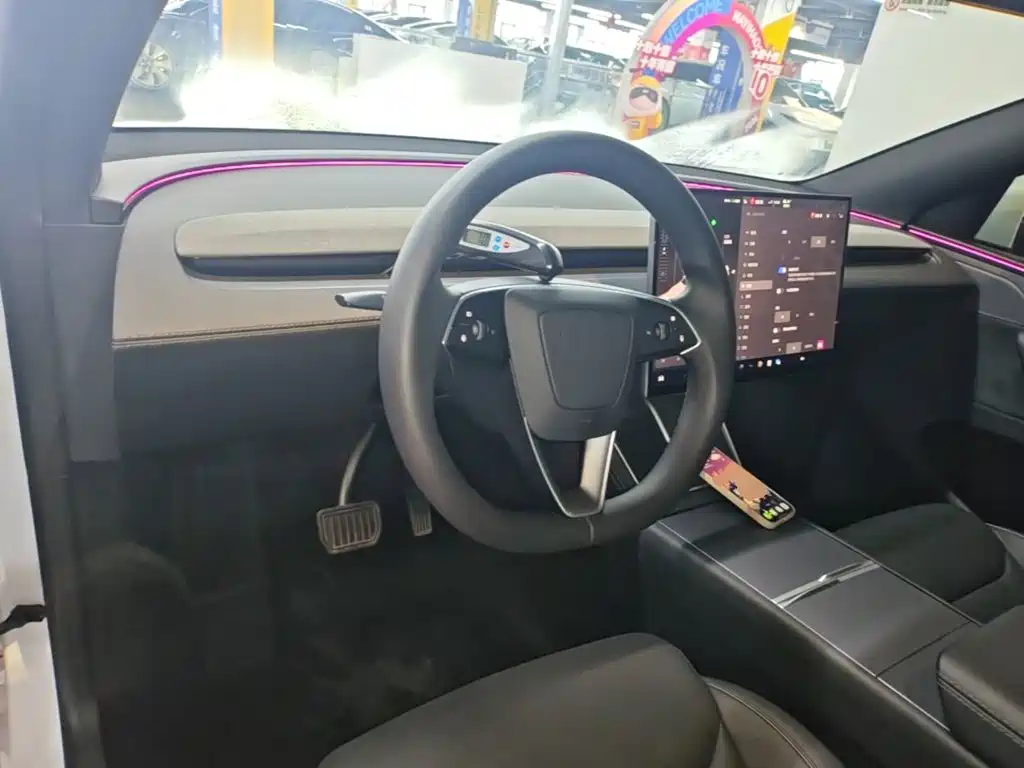 Tesla Model Y L 2025 2025 Facelift Long Range AWD