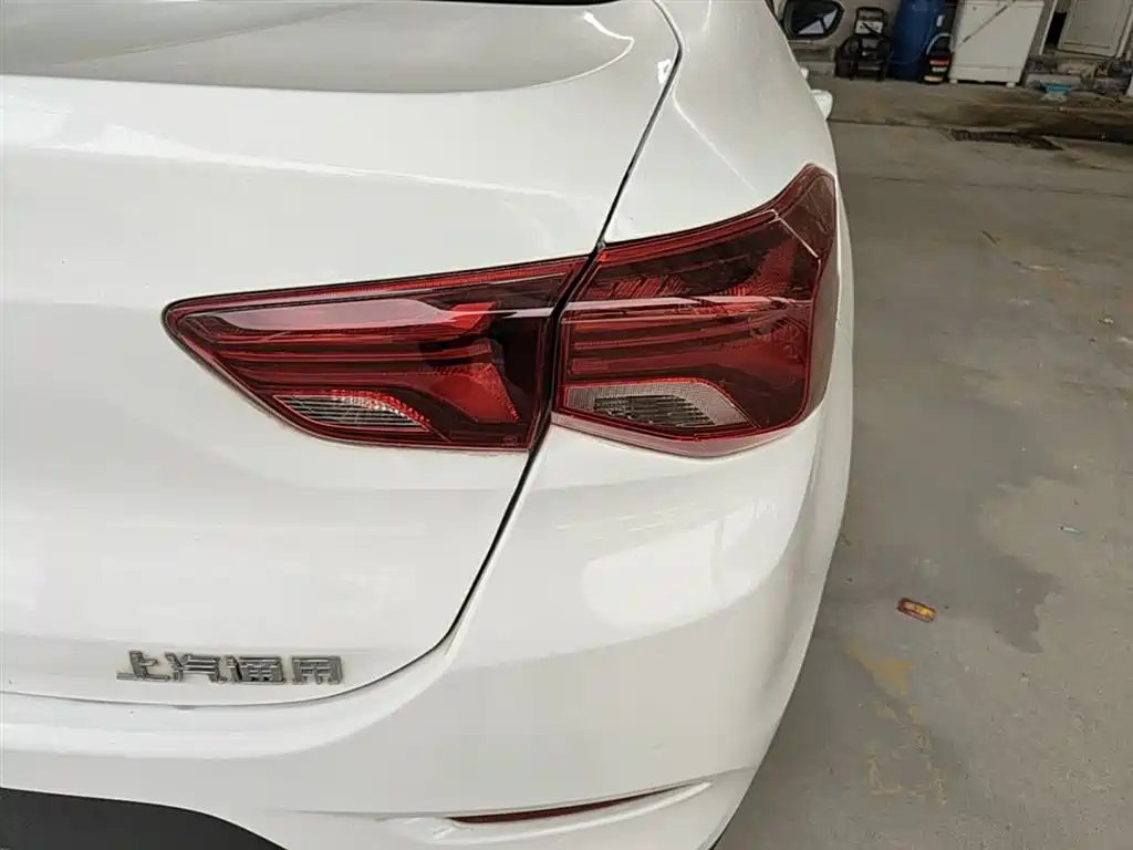 Chevrolet Cavalier 2020 325T Automatic Joy Edition фото 8