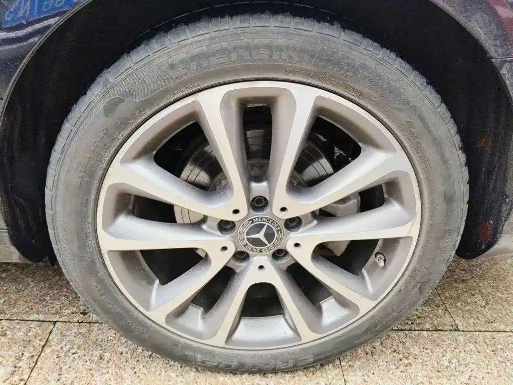 Mercedes-Benz E-Class, миниатюра 7