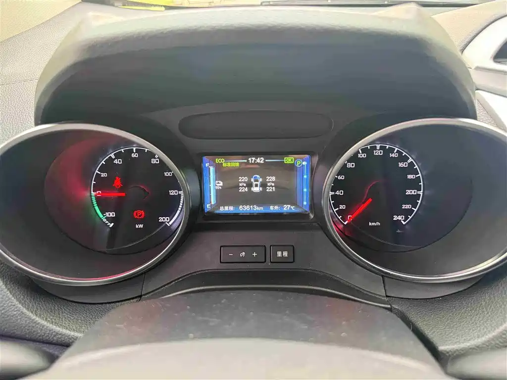 BYD Yuan New Energy 2018 EV360 Smart Connected Cool Type фото 7