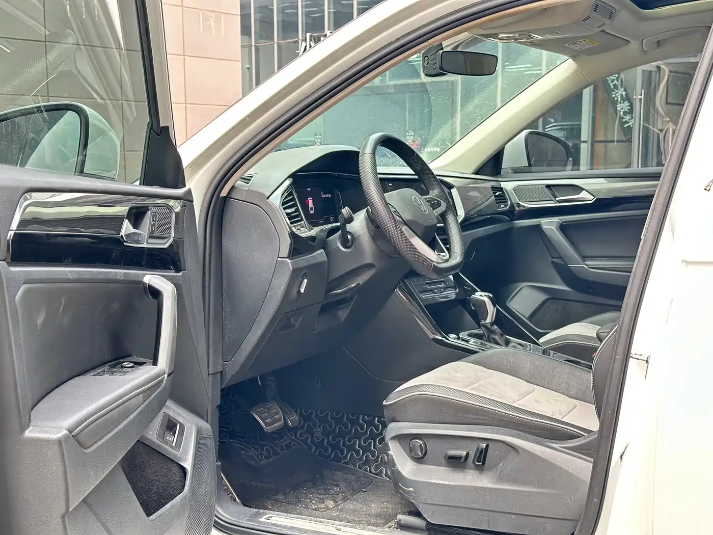 Volkswagen Tayron X 2020 330TSI 2WD Premium Smart Edition фото 6