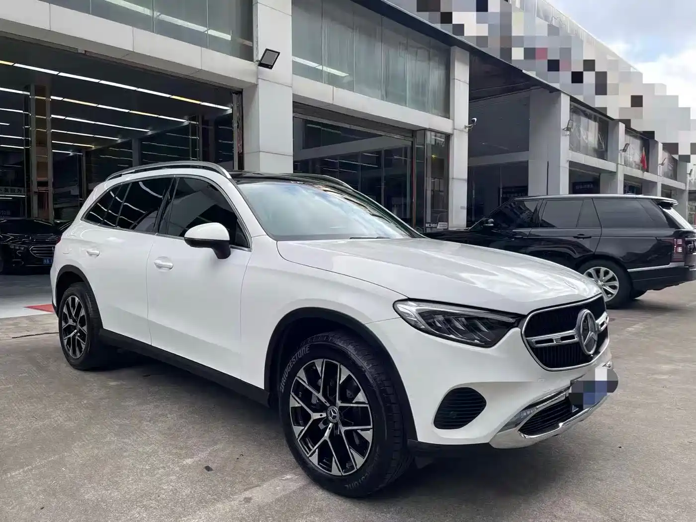 Mercedes-Benz GLC 2023 GLC 260 L 4MATIC Sport 5-seater фото 3