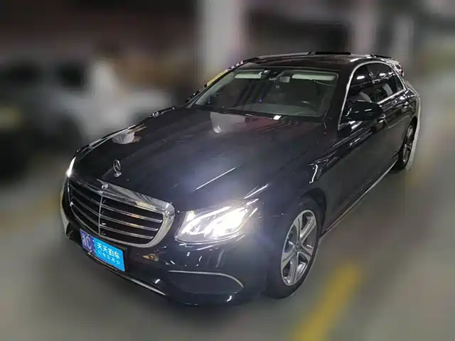 Mercedes-Benz E-Class 2020 Model E 260 L Sport — фото 1