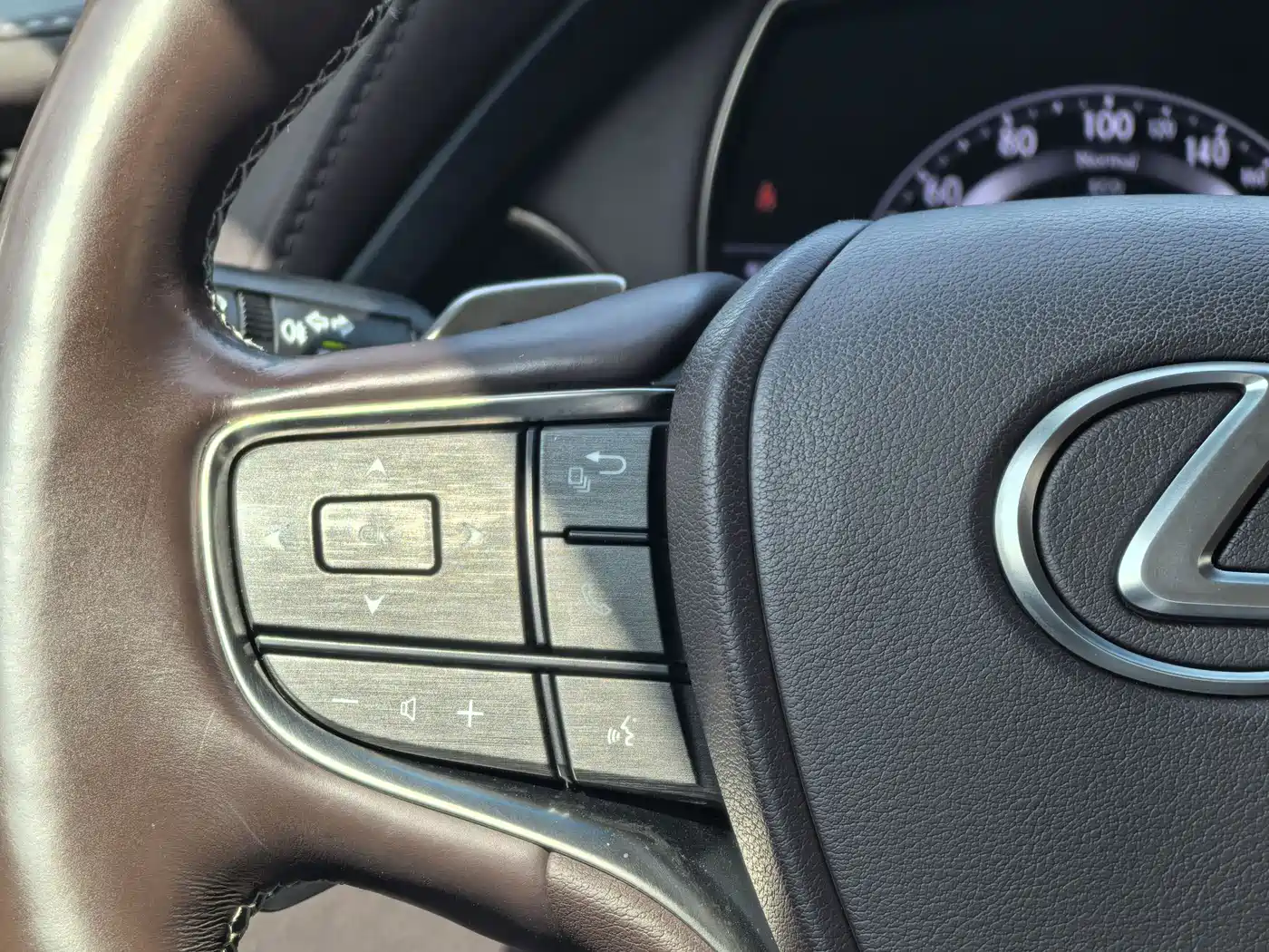 Lexus LS 2020 500h Excellence (China V) фото 18