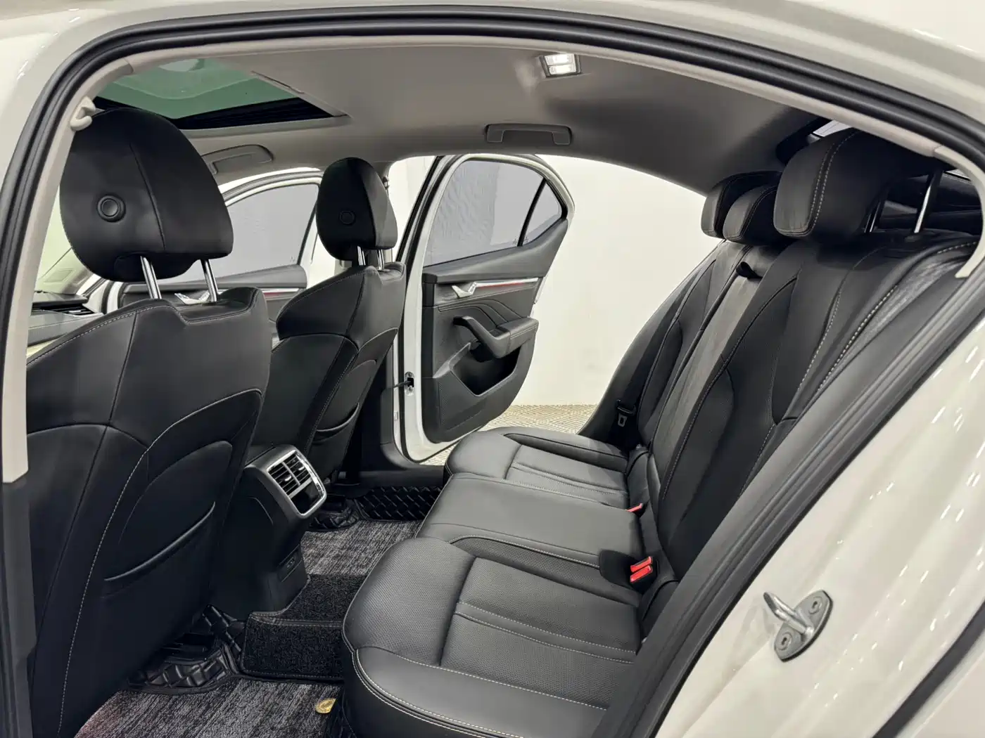 Škoda Octavia 2022 PRO TSI280 Luxury Edition фото 6