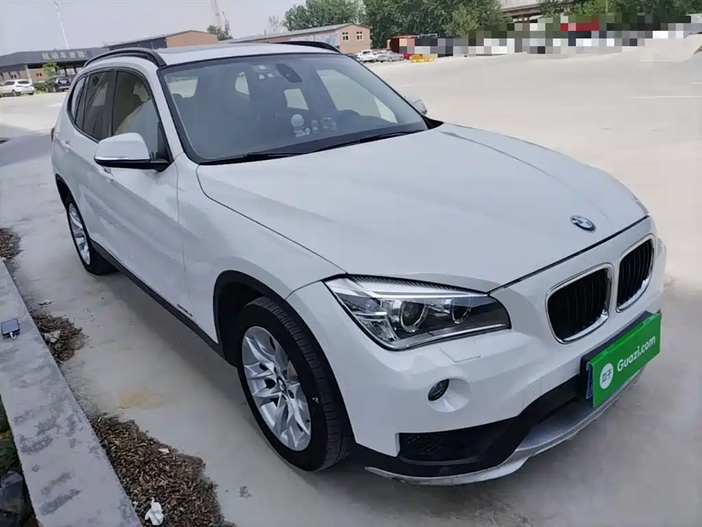 BMW X1 2014 sDrive18i Leading Edition фото 4