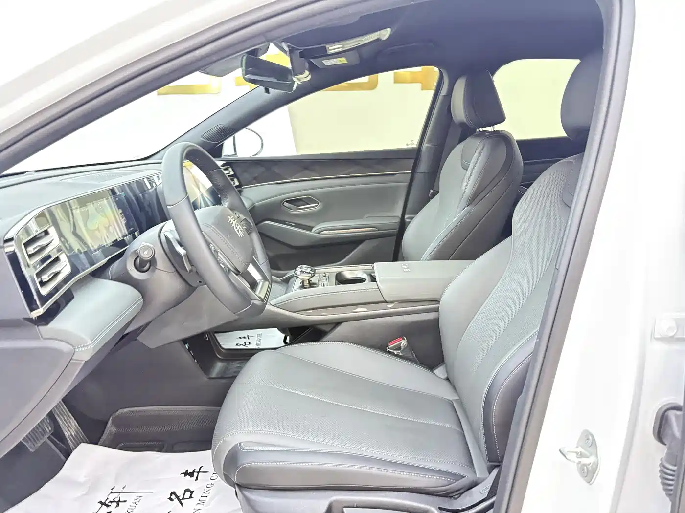 BYD Qin L 2025 DM-i Smart Drive Edition 80KM Leading фото 8