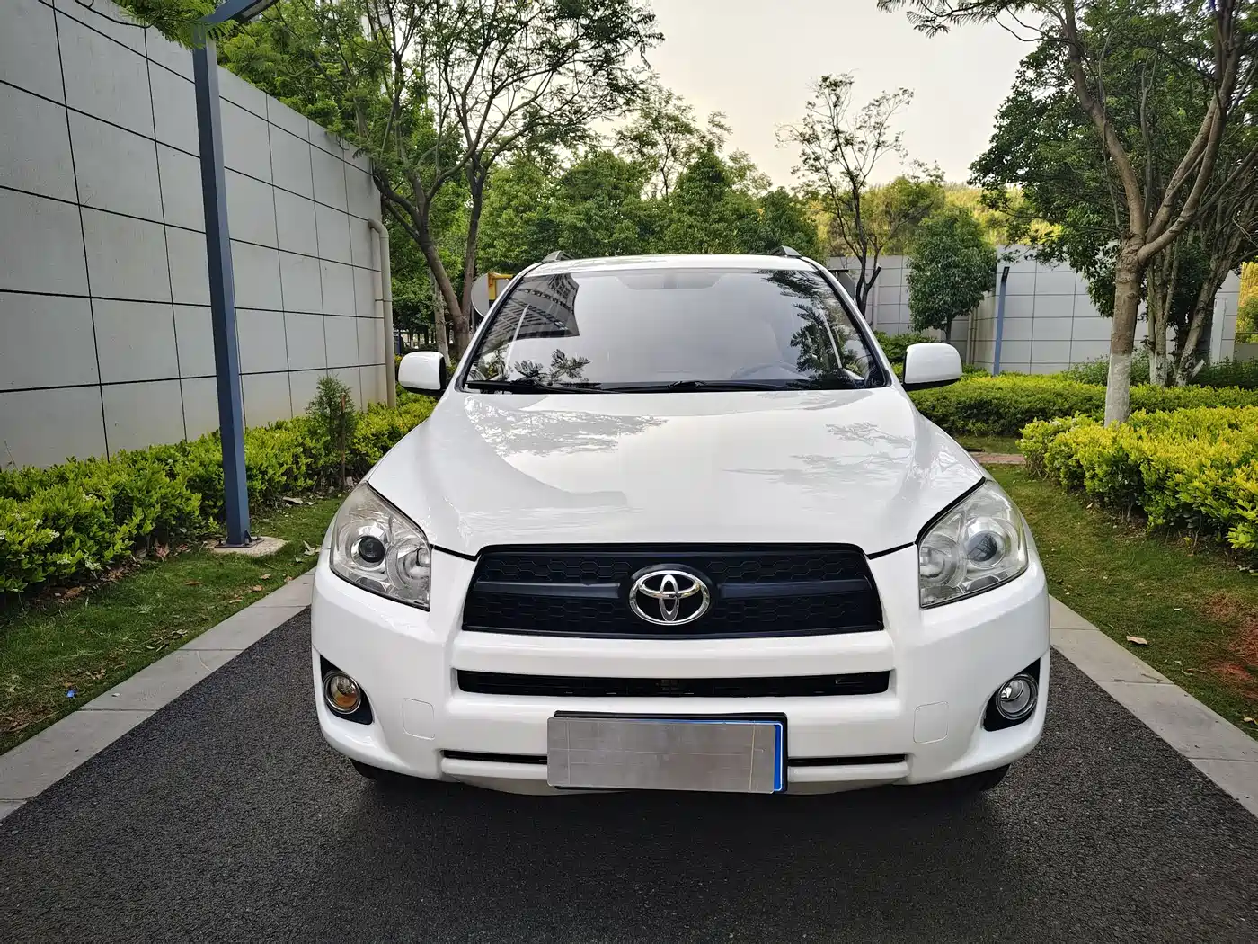 Toyota RAV4 Rongfang 2013 Special Edition 2.0L Auto Classic фото 2