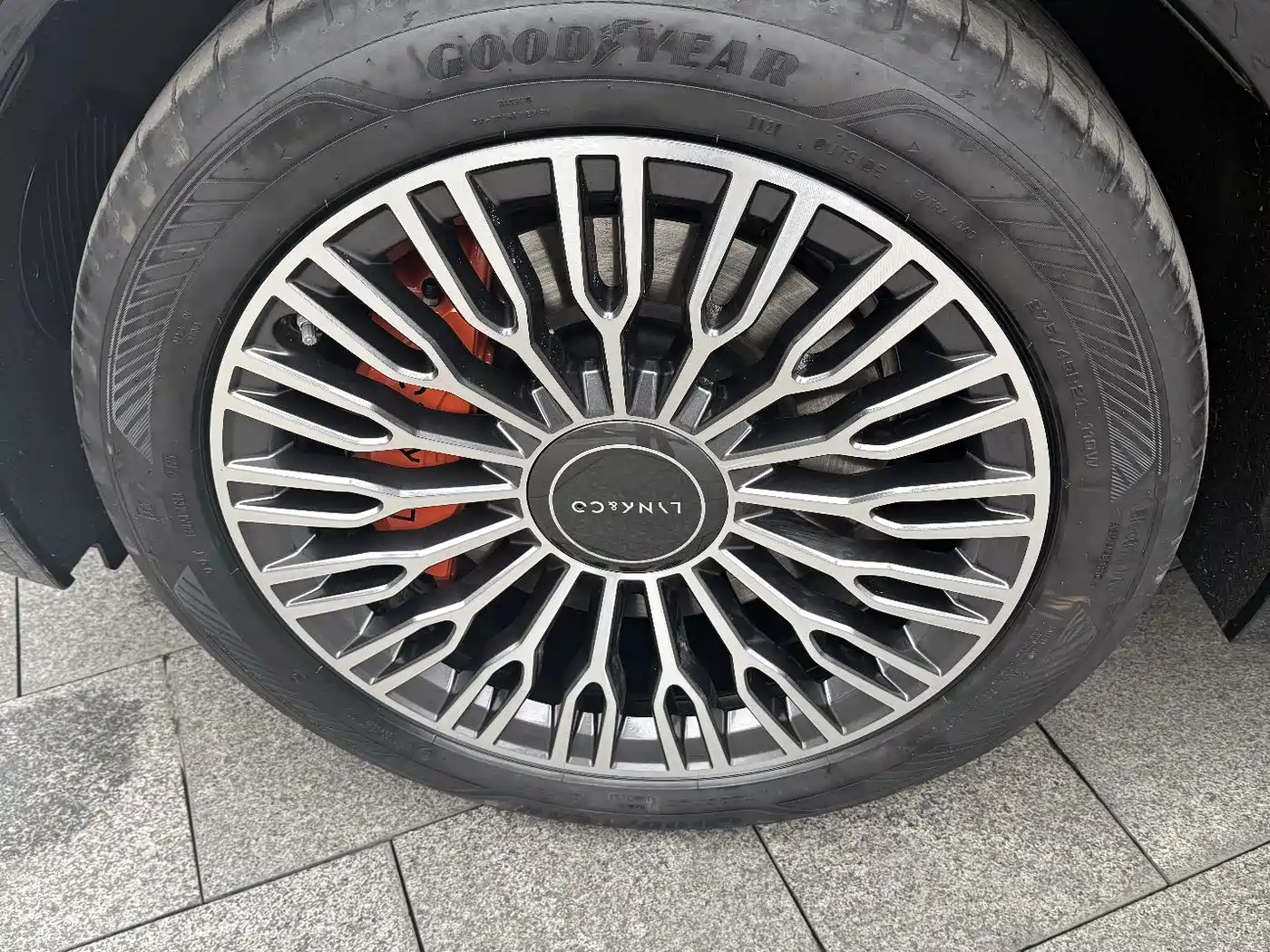 Lynk & Co 900 2025 2.0T Explorer Edition фото 13