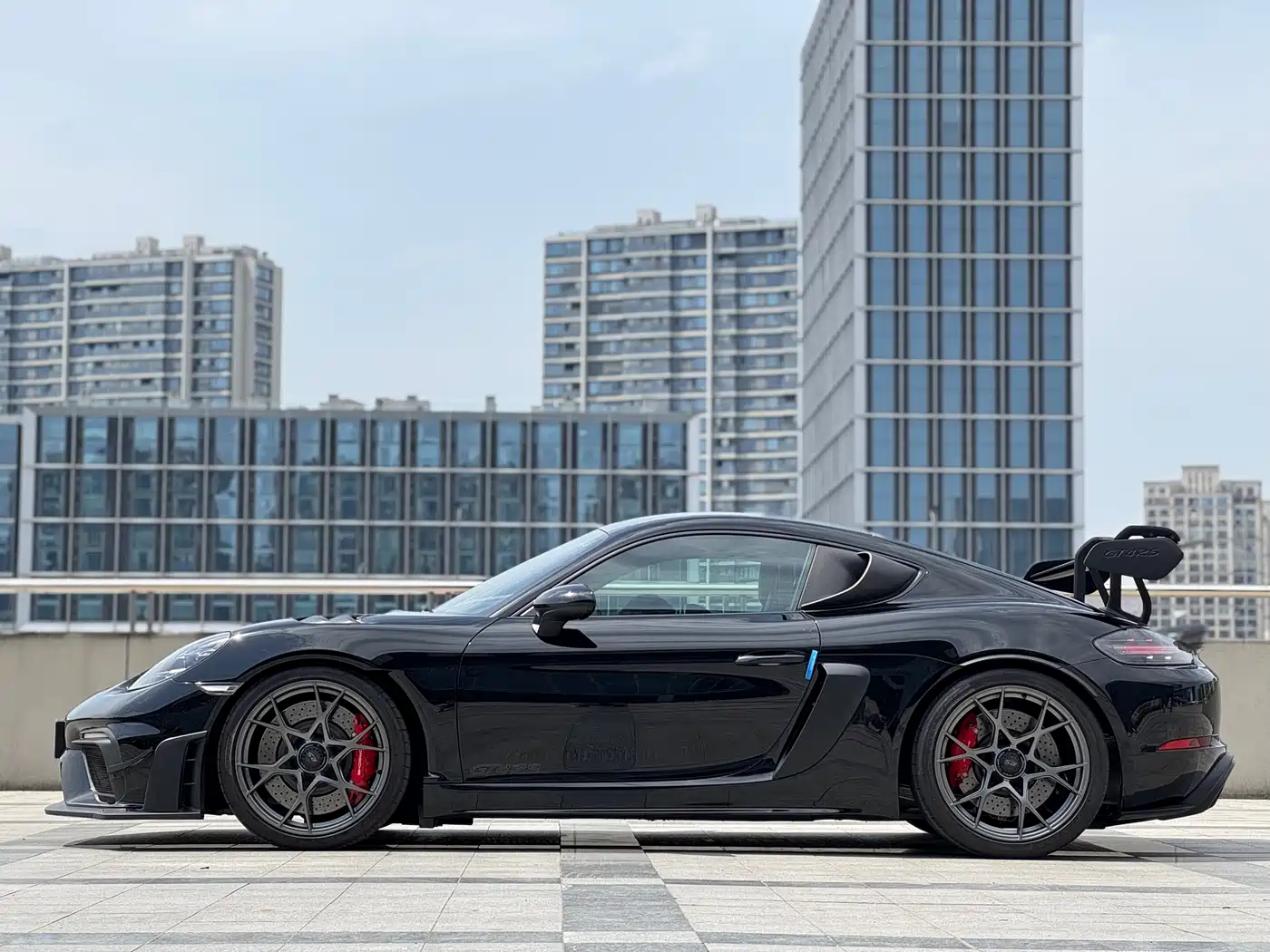 PORSCHE 718
