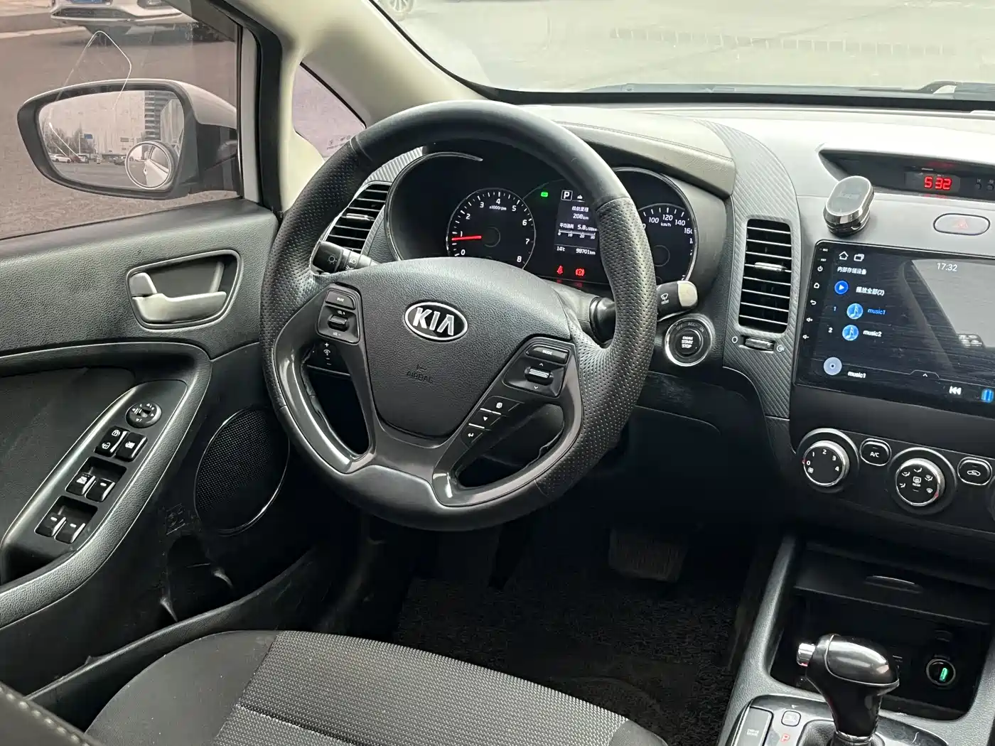 Kia K3 2016 1.6L Automatic GLS фото 7