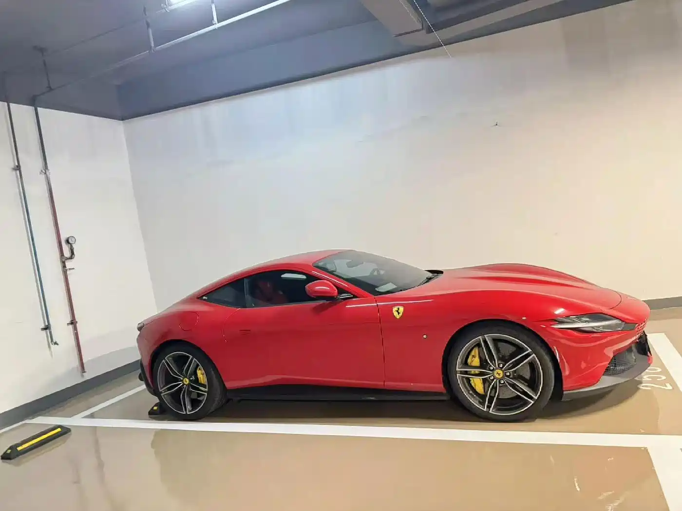 Ferrari Roma 2021 2020 3.9T V8