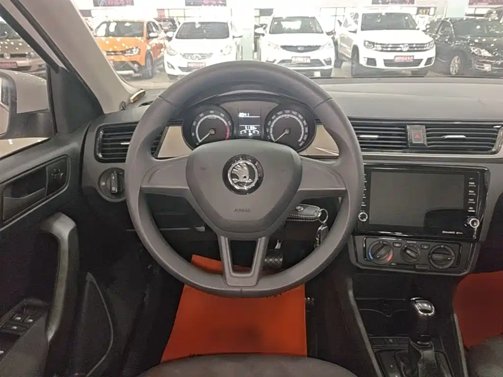 Škoda Skoda Rapid Spaceback 2020 1.5L Auto Standard фото 11