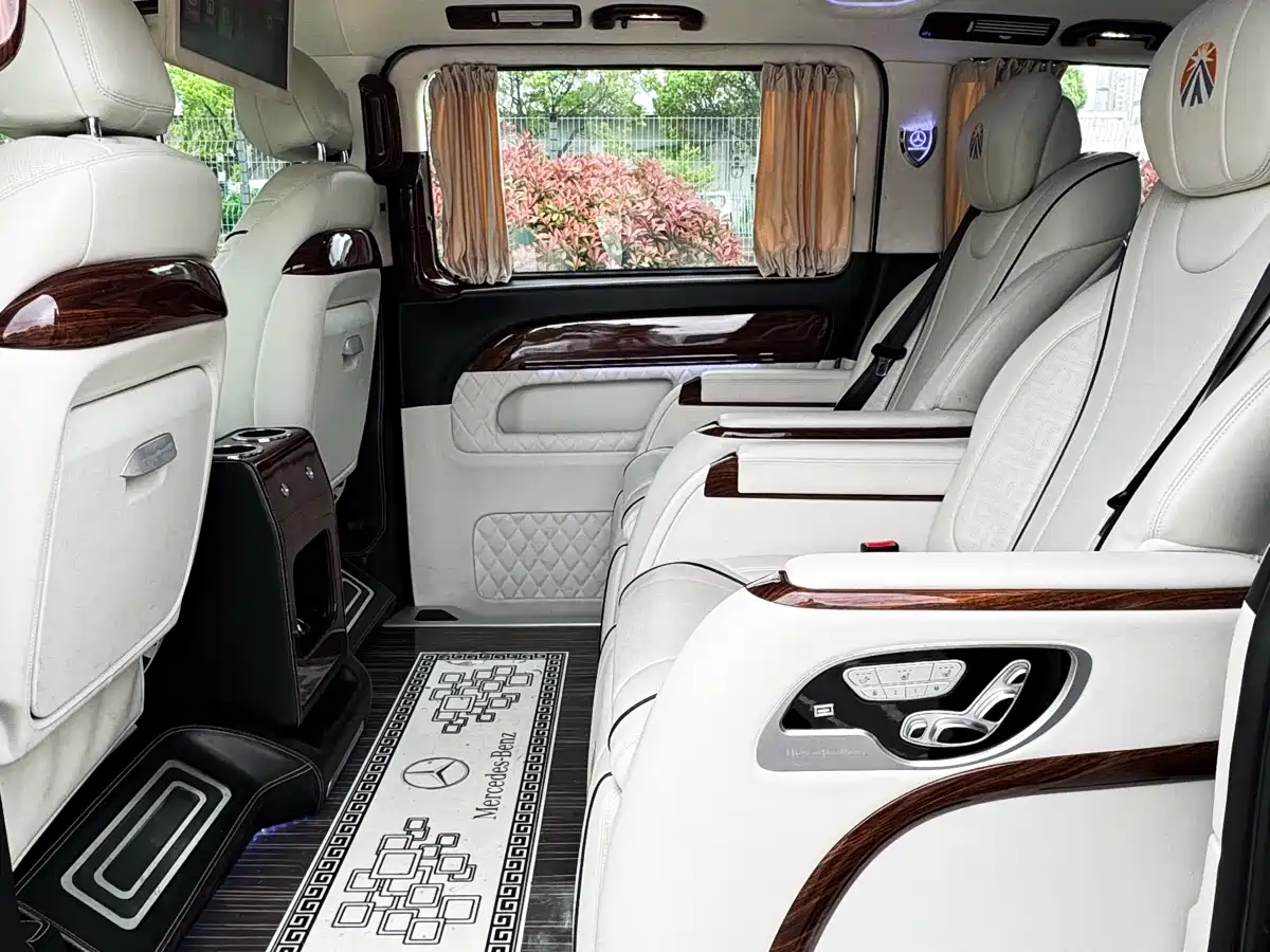 Mercedes-Benz Vito 2021 2.0T Business Edition 7-seater фото 9