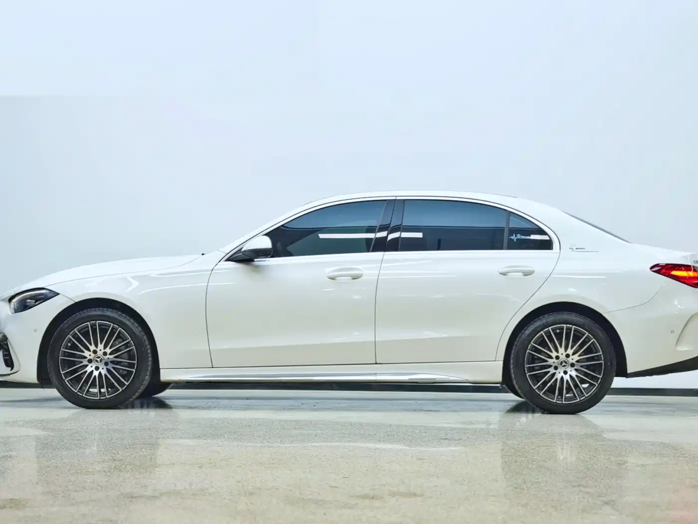 Mercedes-Benz C-Class 2025 C 260 L Sport Edition фото 4