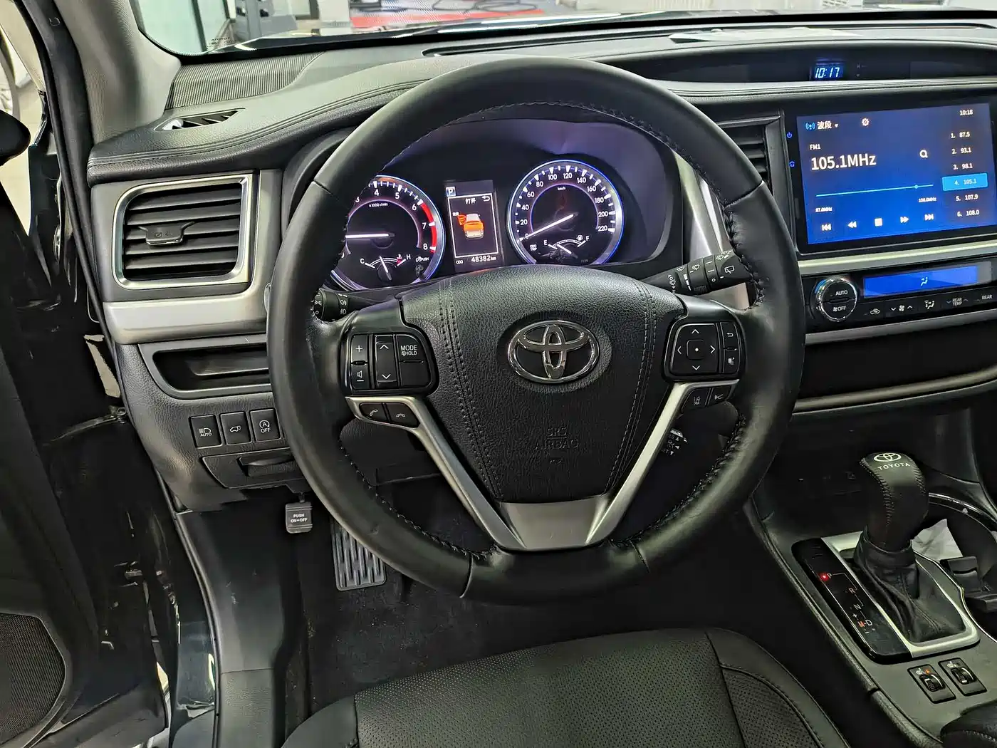 TOYOTA HIGHLANDER