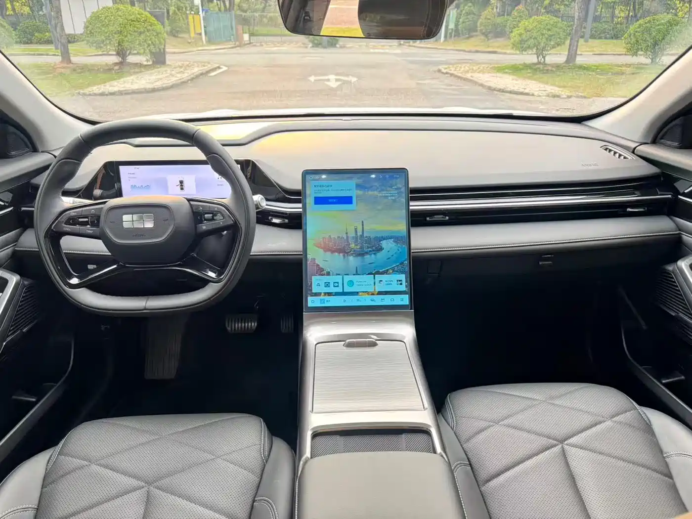 Geely Galaxy Galaxy L6 2024 125km PLUS Soaring Dragon Edition фото 12