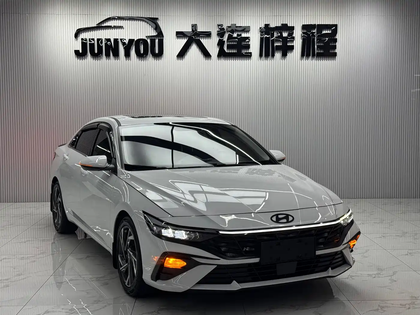 Hyundai Elantra 2023 1.5L CVT GLX Elite Edition фото 3