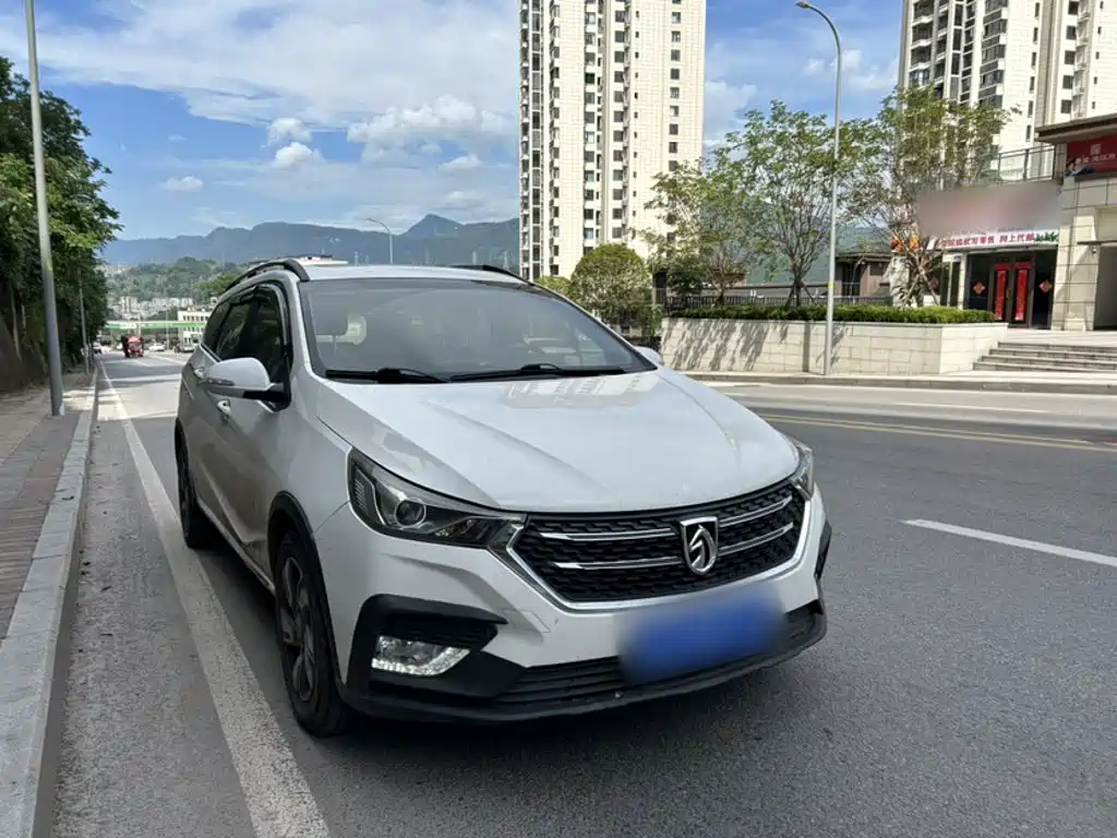 Baojun 310W 2018 2018 1.5L Auto Luxury China V