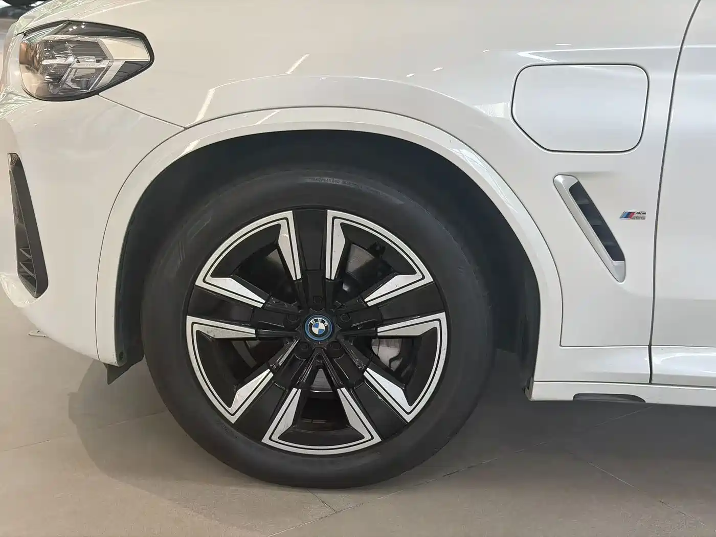 BMW iX3 2024 2024 Leading Edition