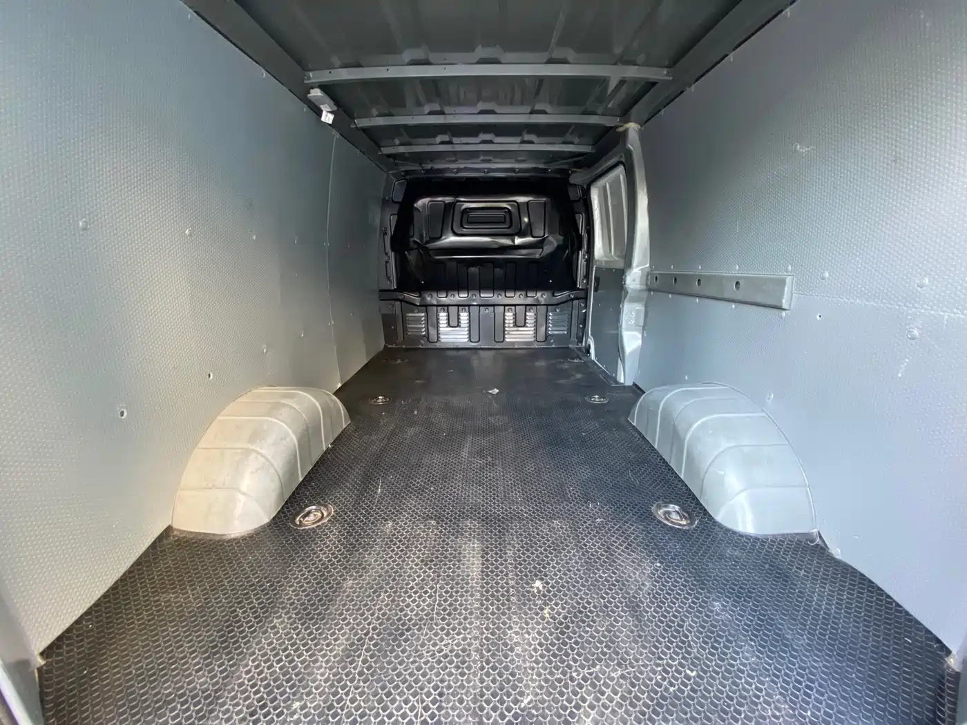 SAIC Maxus Maxus EV30 2023 Pure Electric Intelligent Logistics Expert Long Wheelbase CATL фото 15