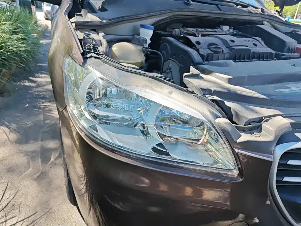 Peugeot 301 2014 2014 1.6L Manual Comfort Edition