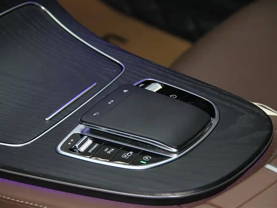 Mercedes-Benz E-Class 2023 E 300 L Sport Fashion фото 22
