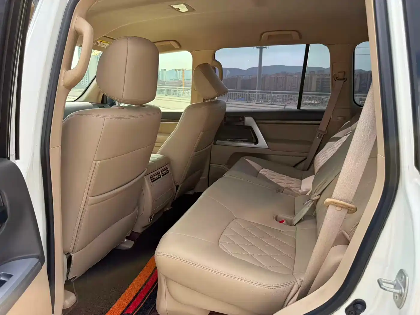Toyota Land Cruiser (Import) 2015 4.0L V6 Middle East Limited Edition фото 5