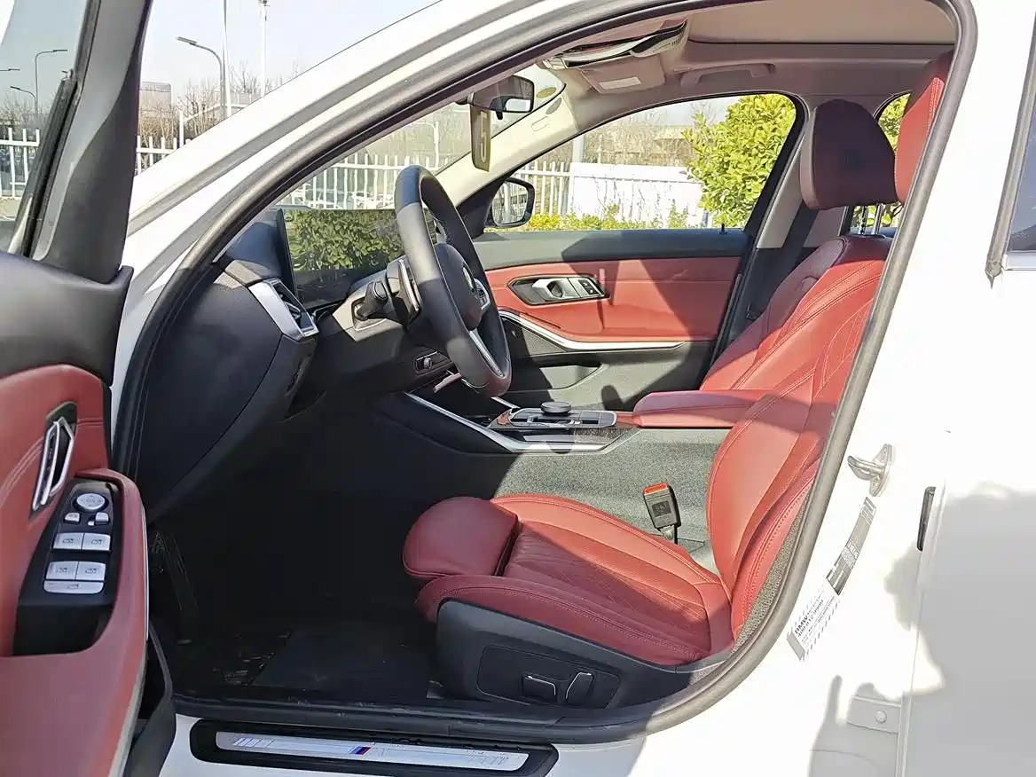 BMW 3 Series 2024 325Li M Sport Package фото 11