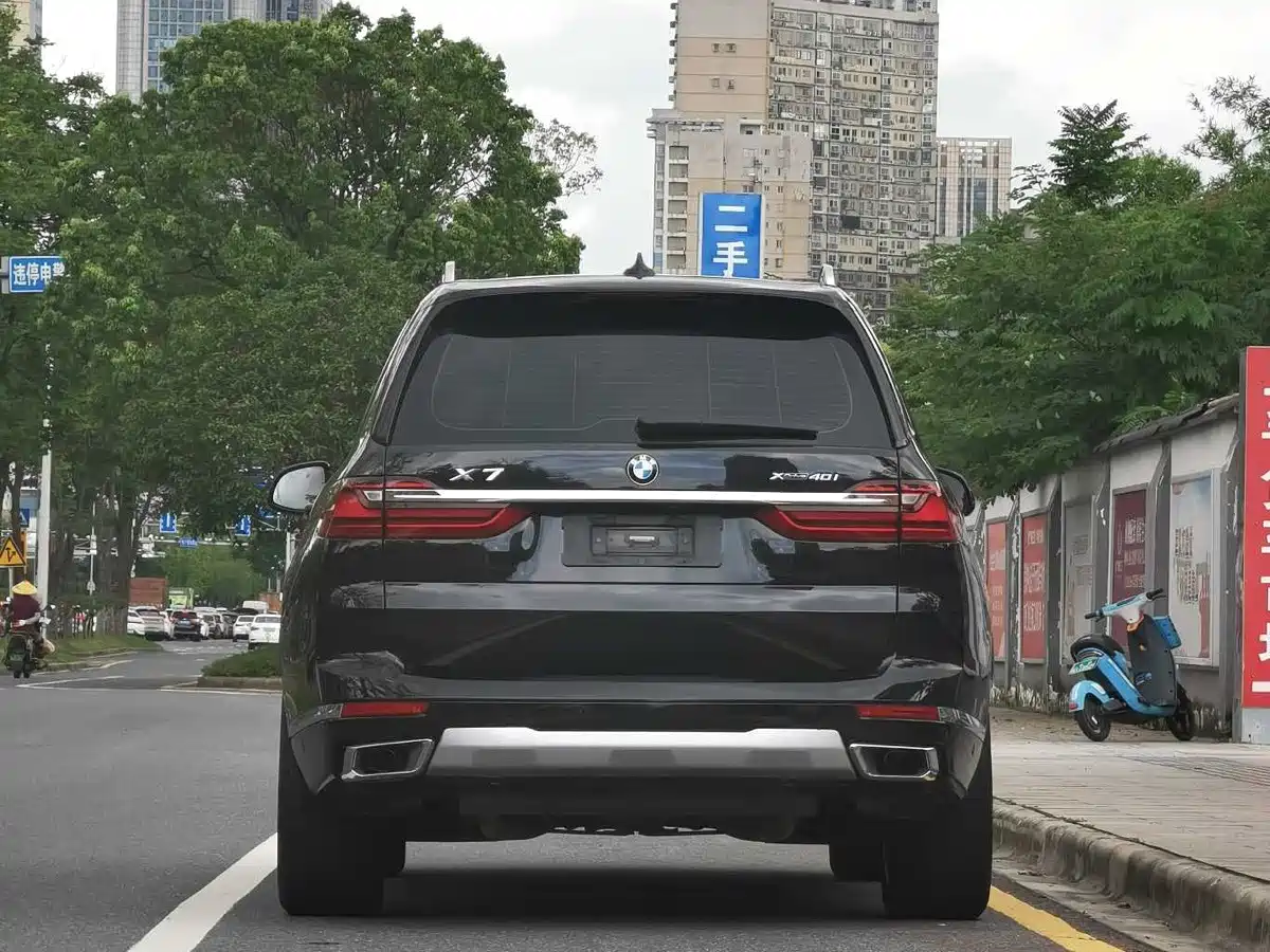 Фото 5 - BMW X7