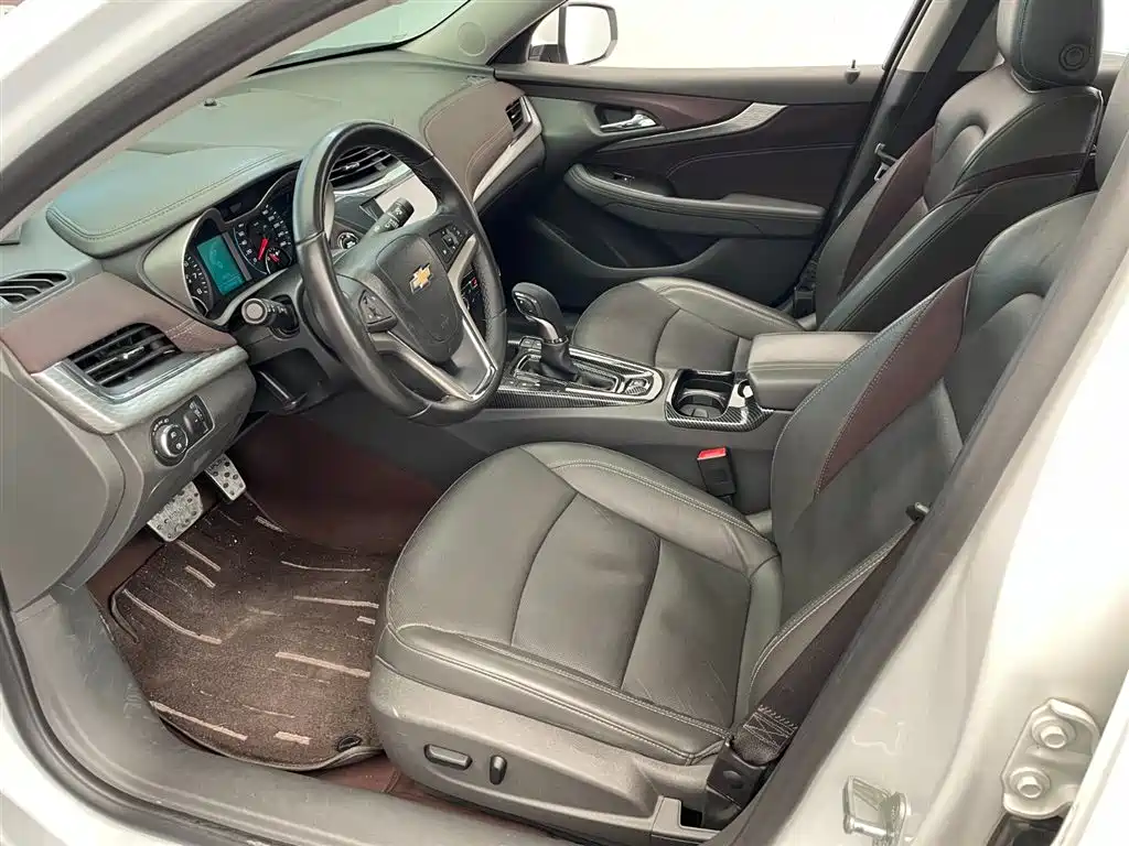 Chevrolet Malibu 2017 1.5T Automatic Luxury Edition фото 6