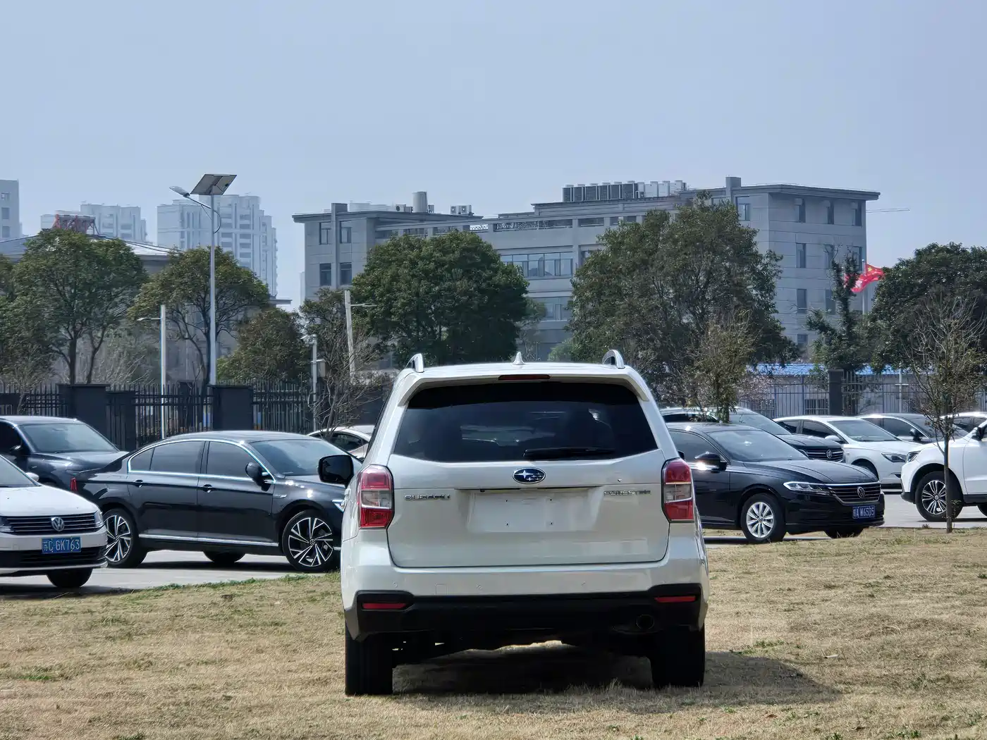 Subaru Forester 2015 2.0i Special Commemorative Edition фото 5