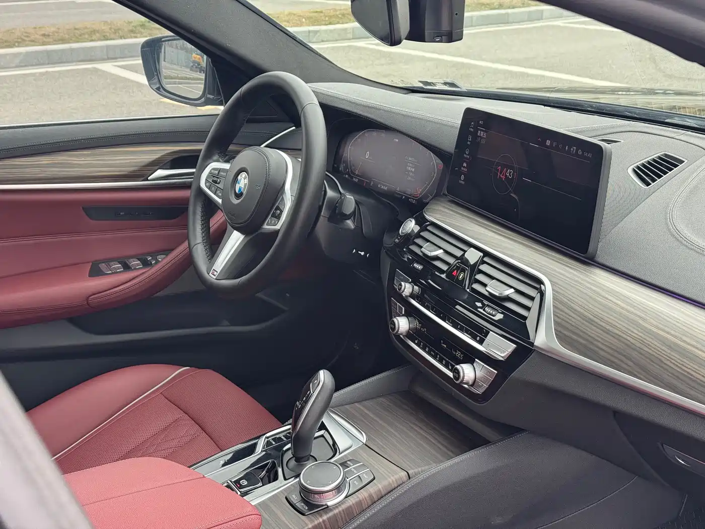 BMW 5 Series 2022 530Li Leading M Sport Package фото 13