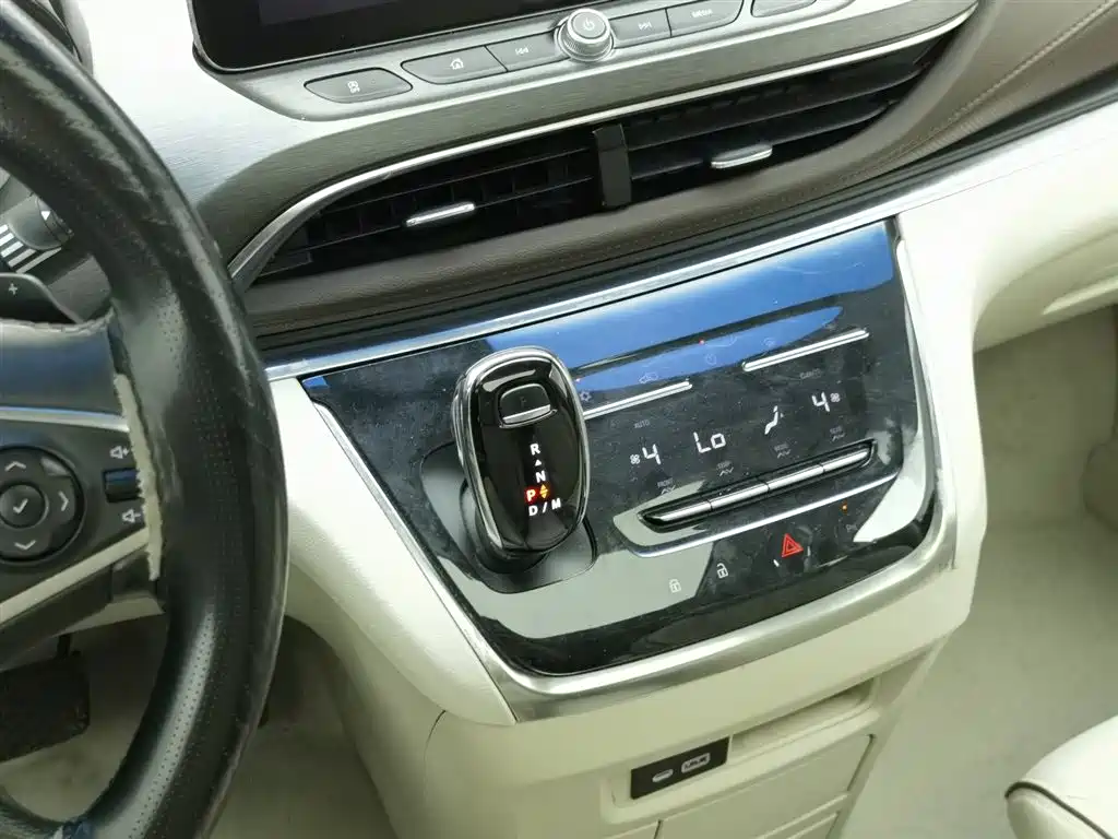 Buick GL8 2022 Land Business Class 652T Luxury фото 13
