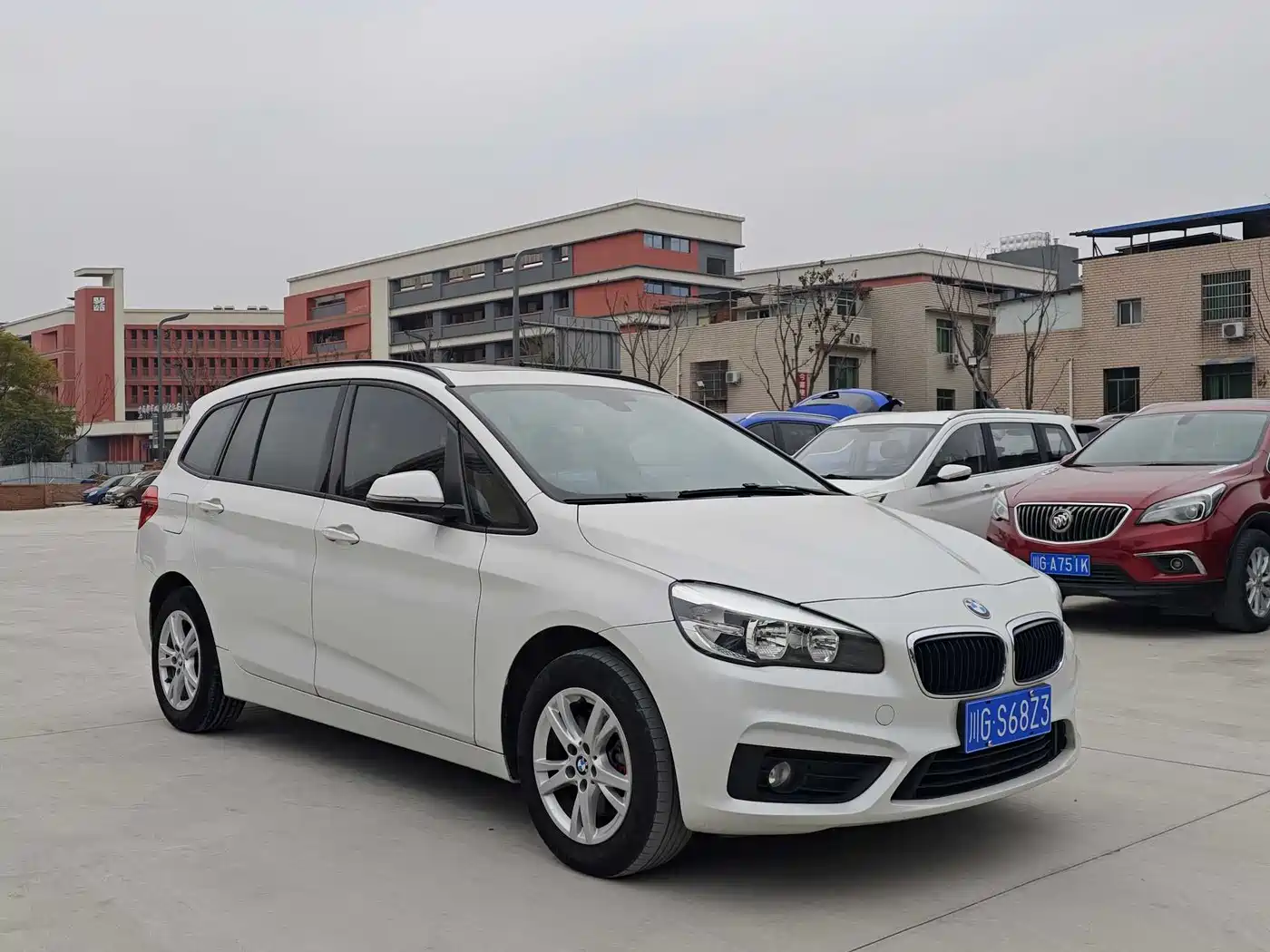 BMW 2 Series Gran Tourer 2015 218i Leading фото 3