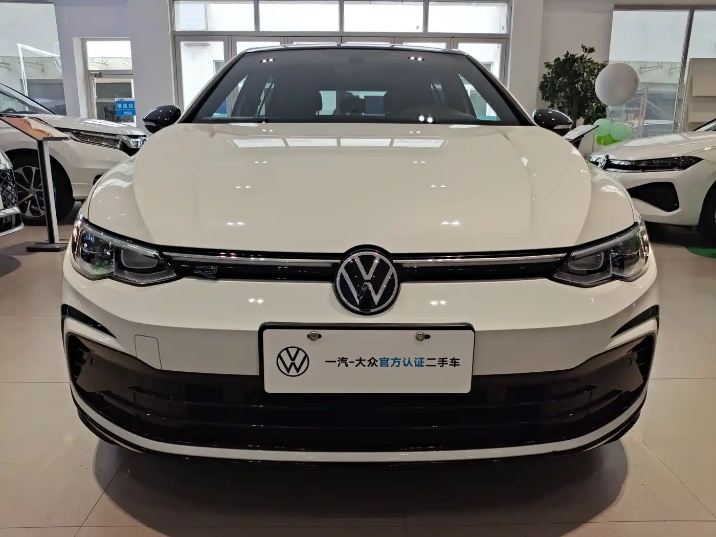 Volkswagen Golf 2023 Facelift 280TSI DSG R-Line Lite фото 2