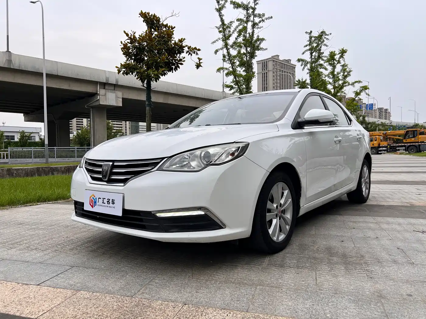 Roewe 360 2016 2016 1.5L Automatic Smart Screen Edition
