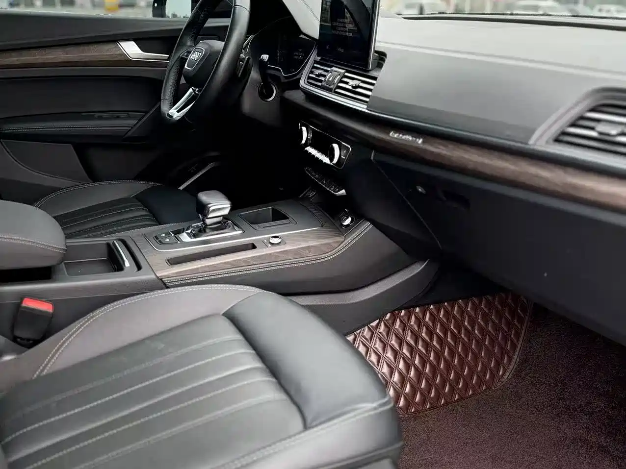 Audi Q5L 2023 40T Luxury Dynamic фото 10