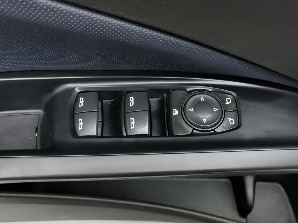 Buick Velite 6, миниатюра 9