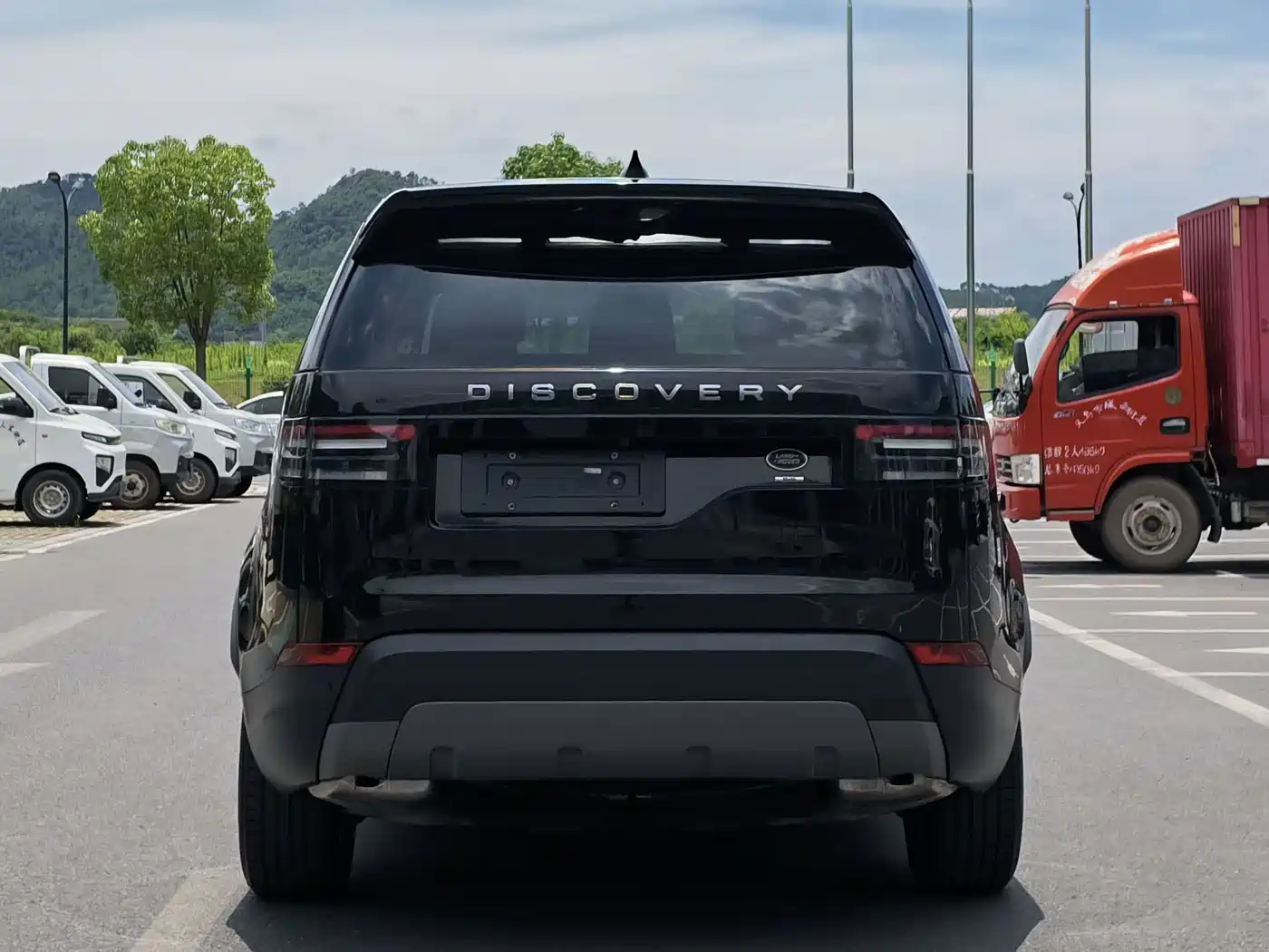 Фото 9 - Land Rover Discovery