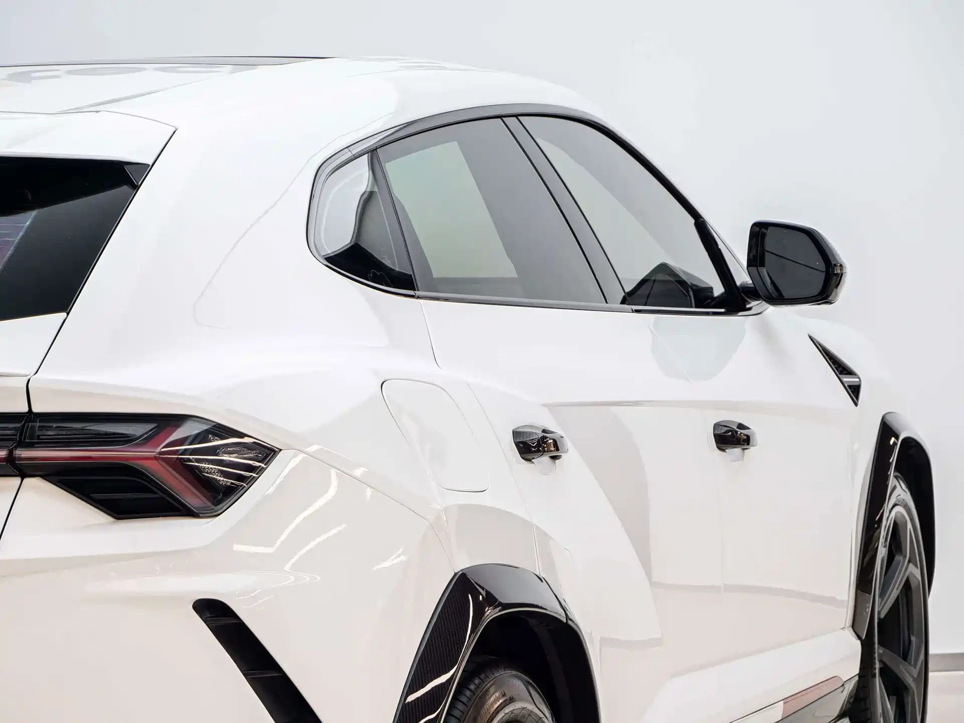 Фото 6 - Lamborghini Urus