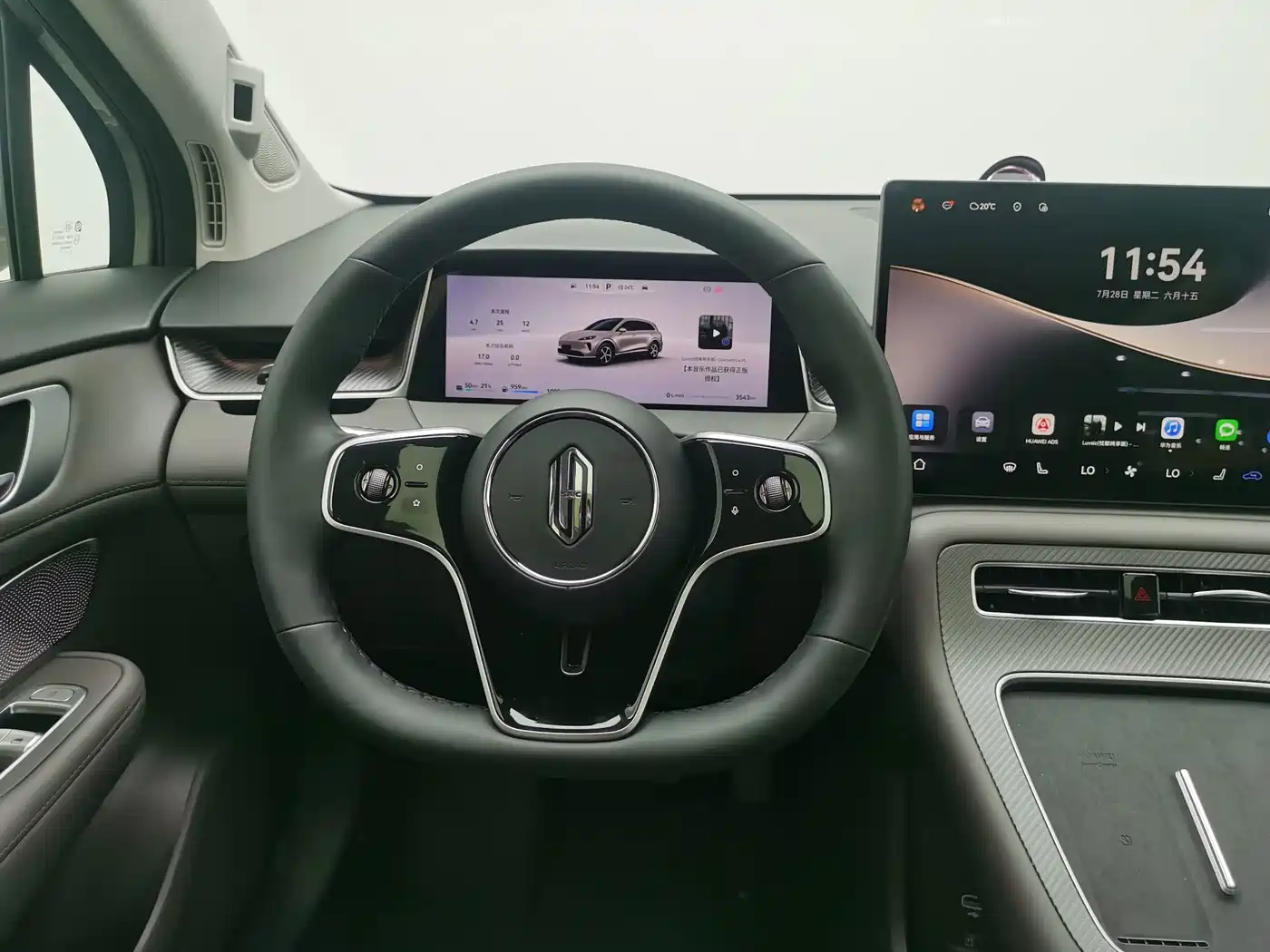 Фото 8 - Shangjie SUV