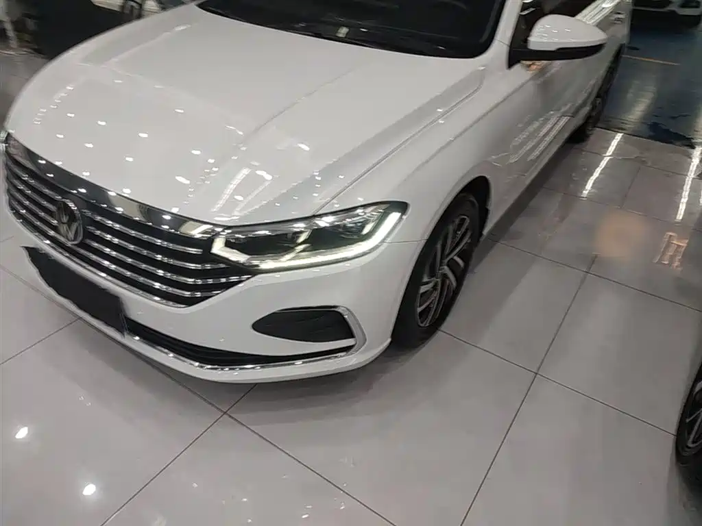 Volkswagen Lavida 2023 1.5L Auto Five Million Edition фото 24