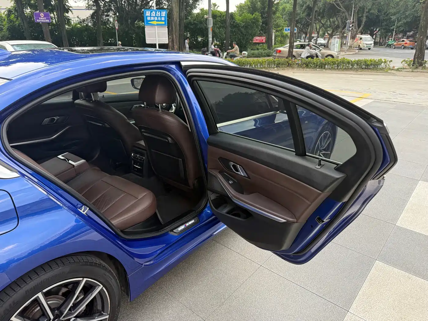 BMW 3-SERIES