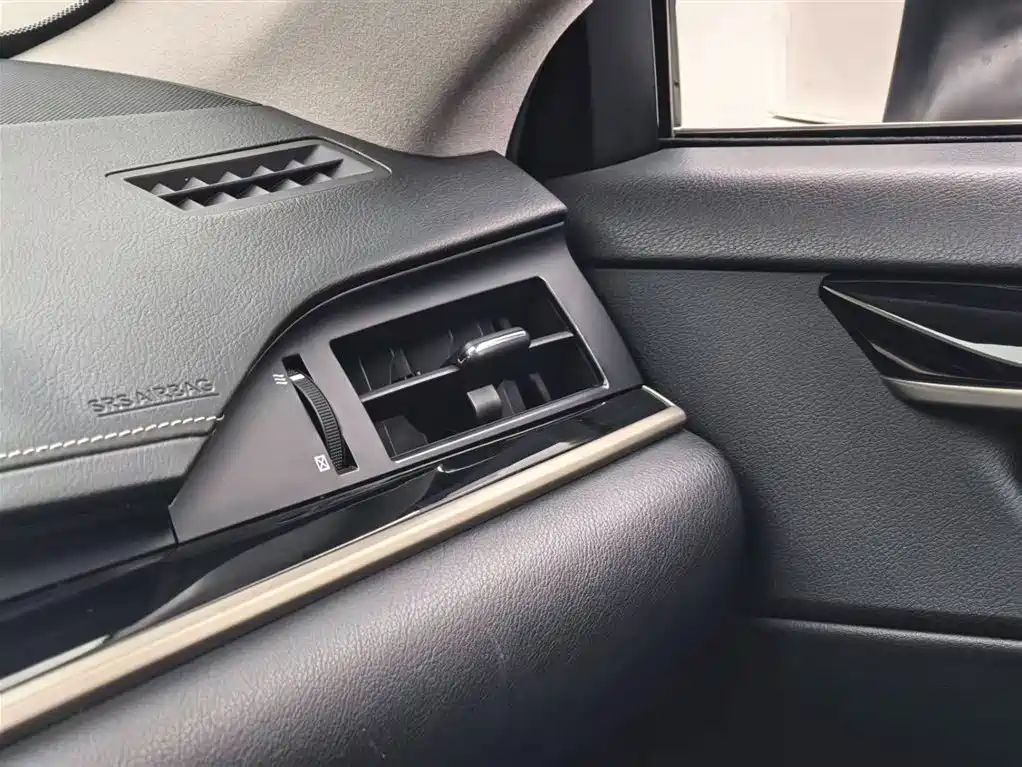 Lexus ES 2015 200 Elite Edition фото 11