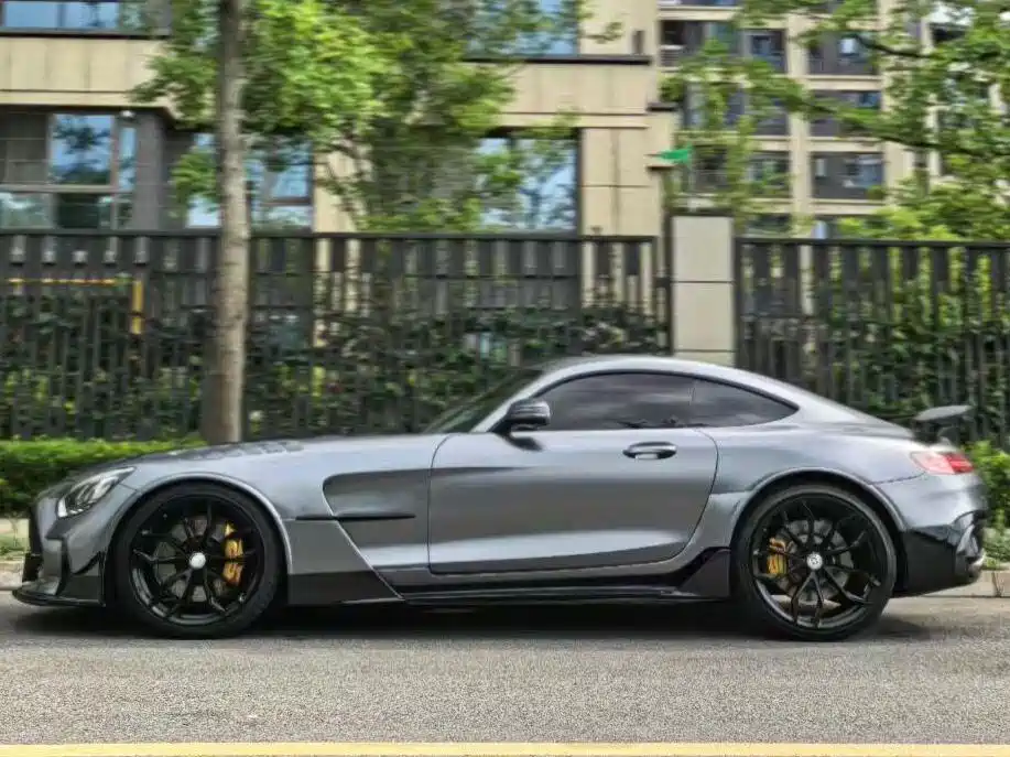 MERCEDES-BENZ AMG GT