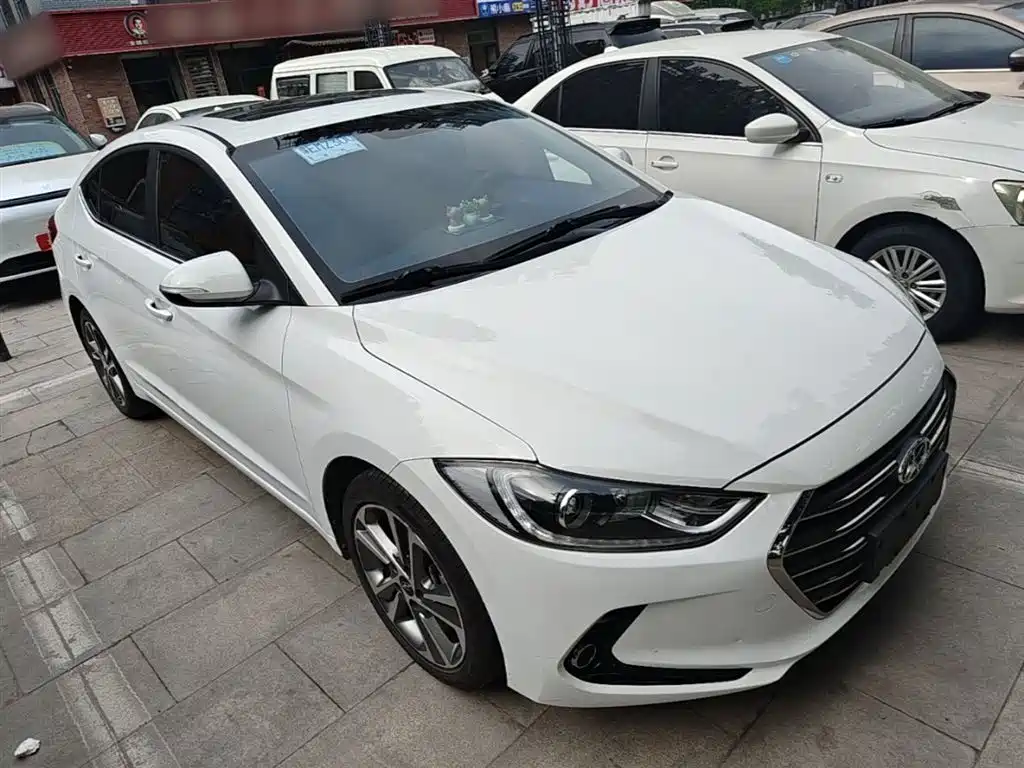 Hyundai Elantra 2016 Model 1.6L Automatic Smart Elite фото 4