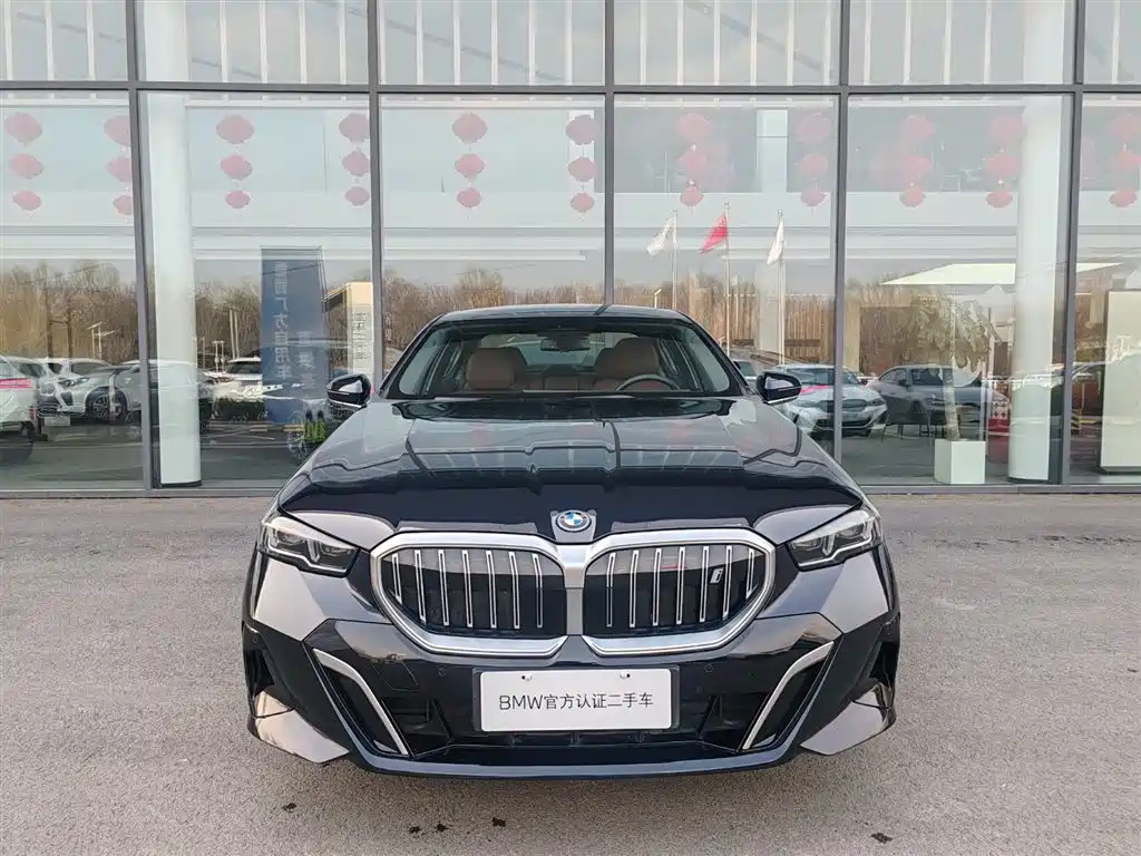 BMW I5